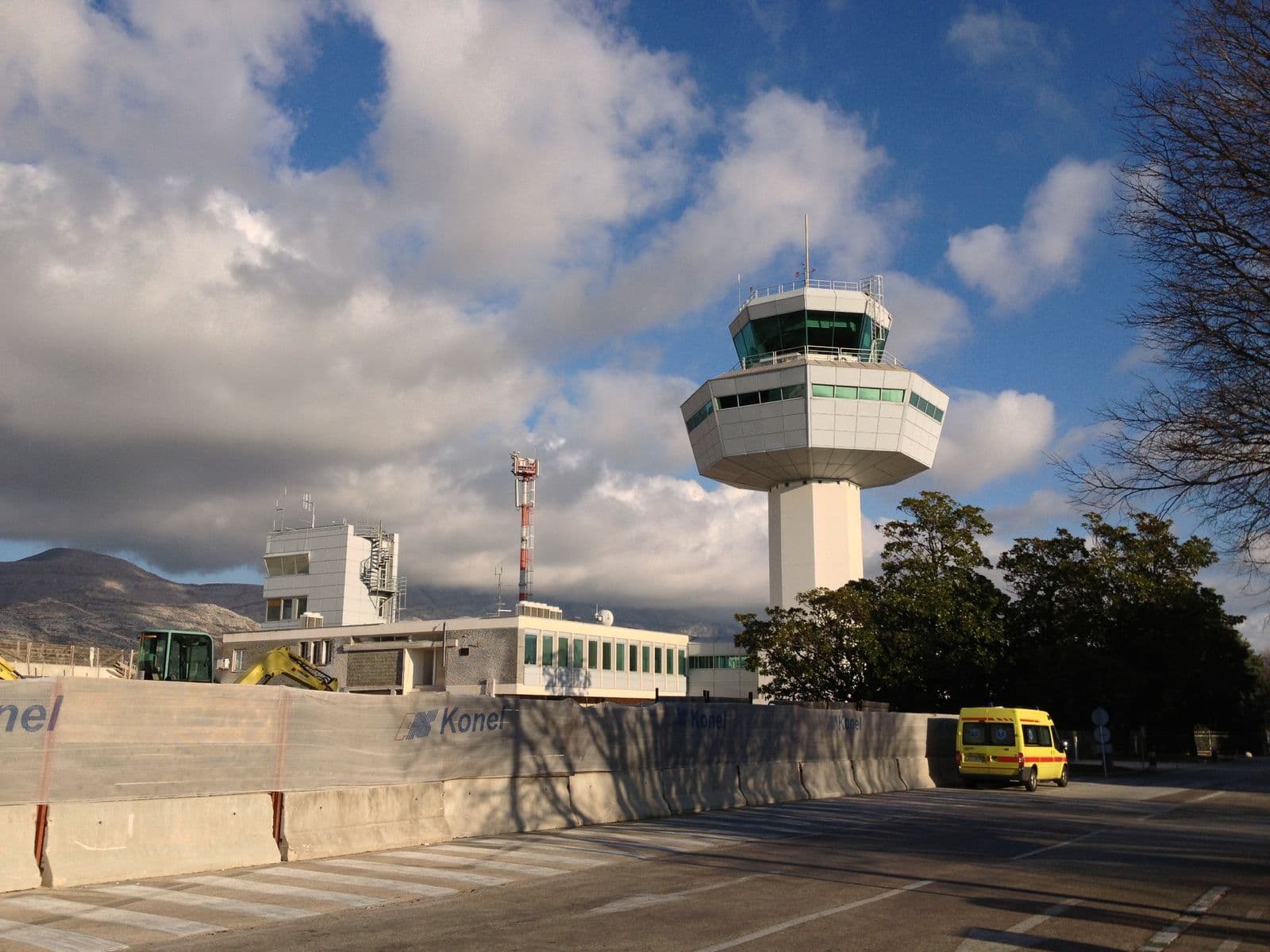Devet zemalja EU odgađa uzimanje otisaka prstiju na aerodromima