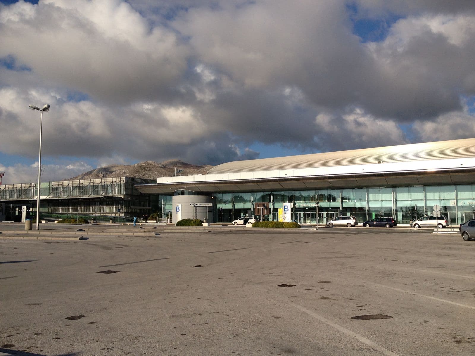 Amerikanac preživio obaranje aviona iznad Irana s oštećenim padobranom